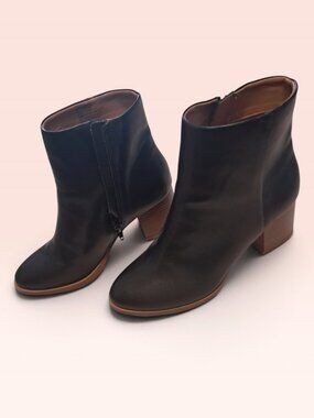 Women's J.Crew black ankle boots. Size 7 1/2.